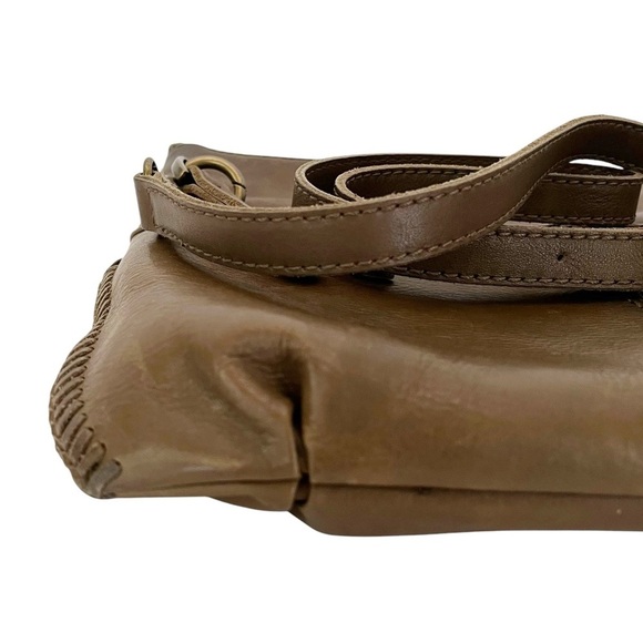 Lucky Brand Harper Taupe Leather Crossbody Messenger Clutch Shoulder Handbag Zip - Picture 4 of 10